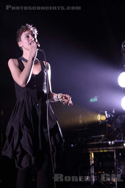 POLICA - 2012-07-15 - PARIS - Olympia - 